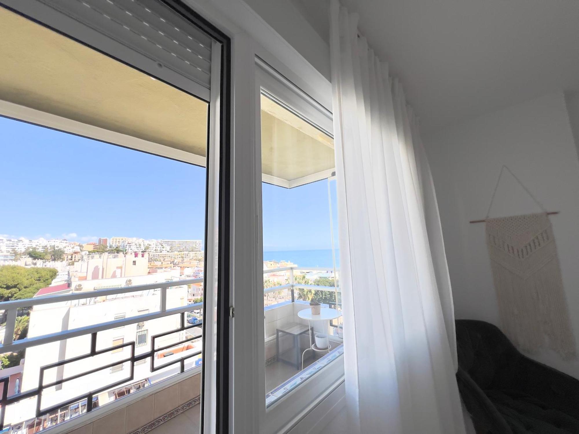 En Carihuela Con Vistas Y Plaza De Garaje, Nucleo Cristal Appartement Torremolinos Buitenkant foto