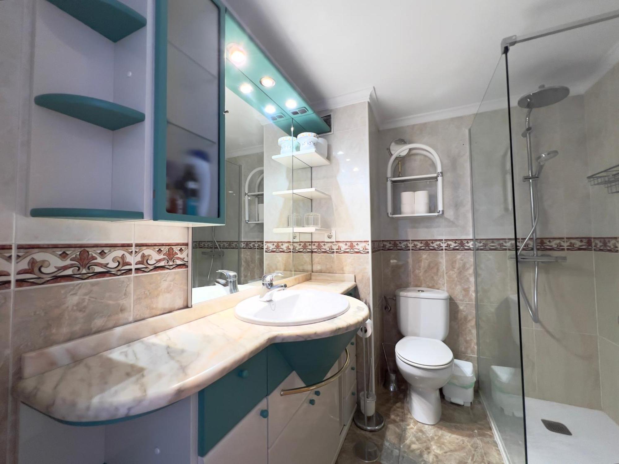 En Carihuela Con Vistas Y Plaza De Garaje, Nucleo Cristal Appartement Torremolinos Buitenkant foto
