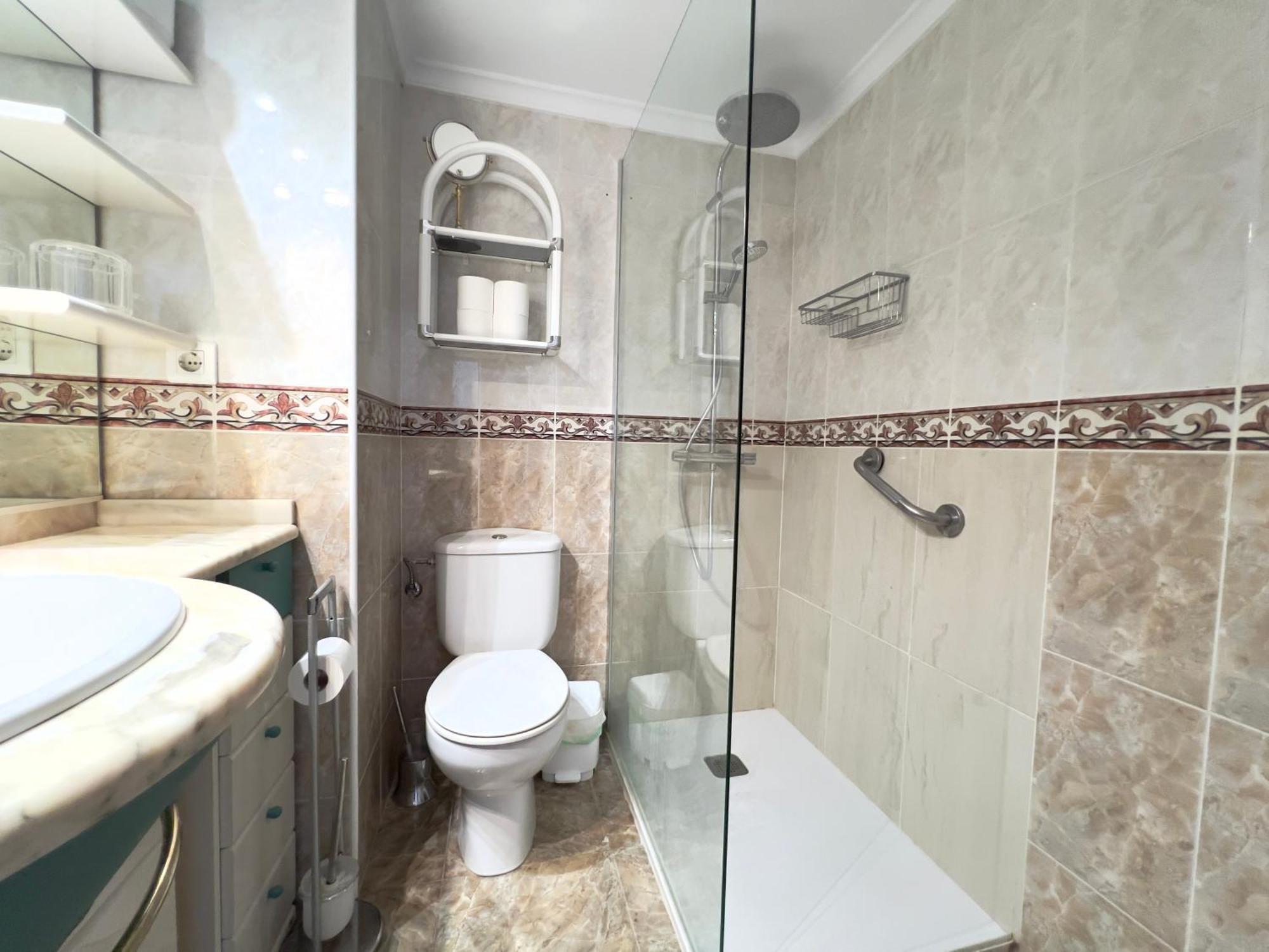 En Carihuela Con Vistas Y Plaza De Garaje, Nucleo Cristal Appartement Torremolinos Buitenkant foto